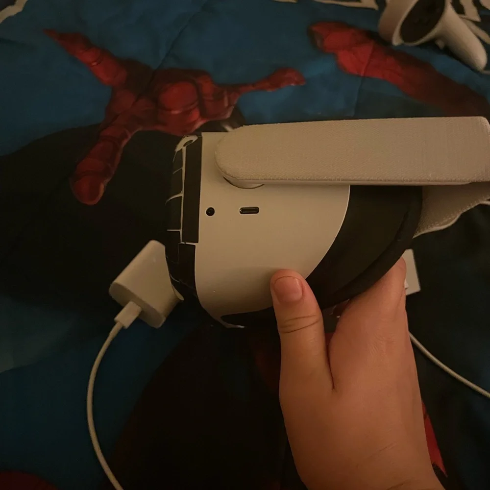 Brand new/ oculus with controllers/demon slayer stickers on oculus
